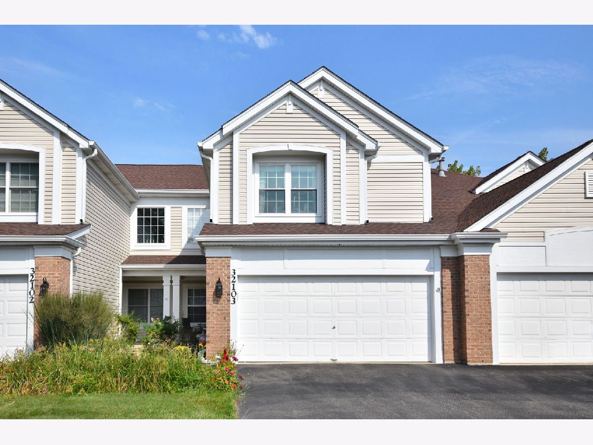  For Sale Warrenville Illinois, 32103 Millard Circle