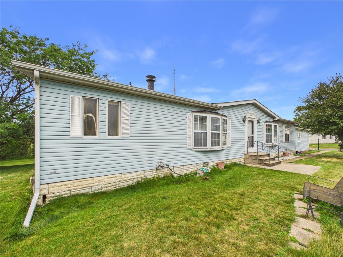  Sold Belvidere Illinois, 933 Micole