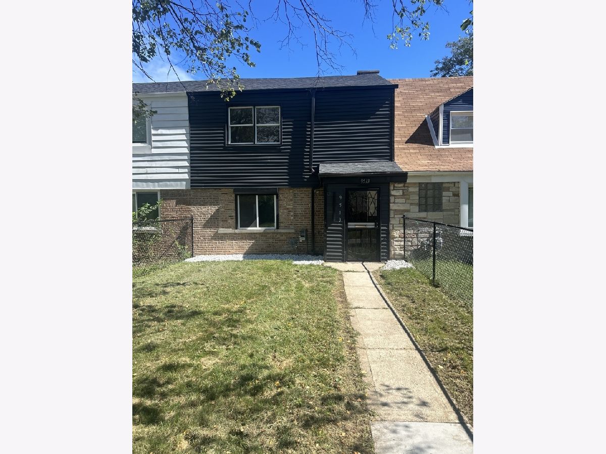  For Sale Chicago Illinois, 9513 Merrion Avenue