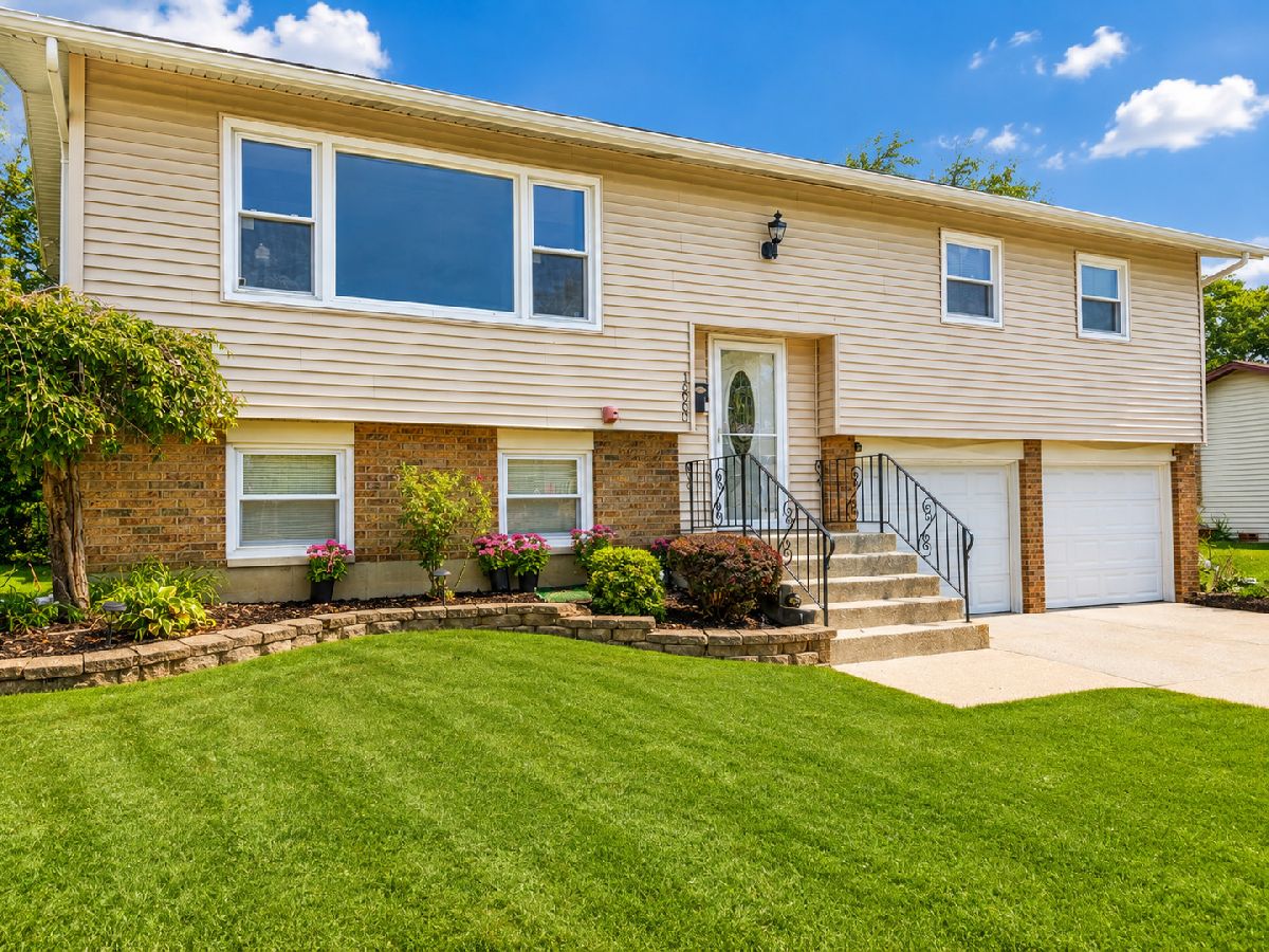  For Sale Country Club Hills Illinois, 18960 Cedar Avenue