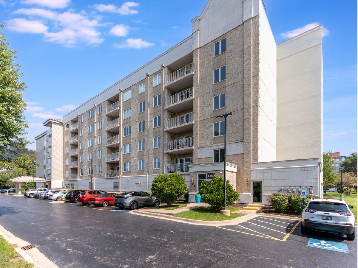  For Sale Lombard Illinois, 2030 Saint Regis Drive
