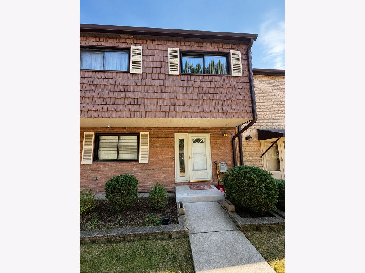  For Rent Wheeling Illinois, 495 Crow