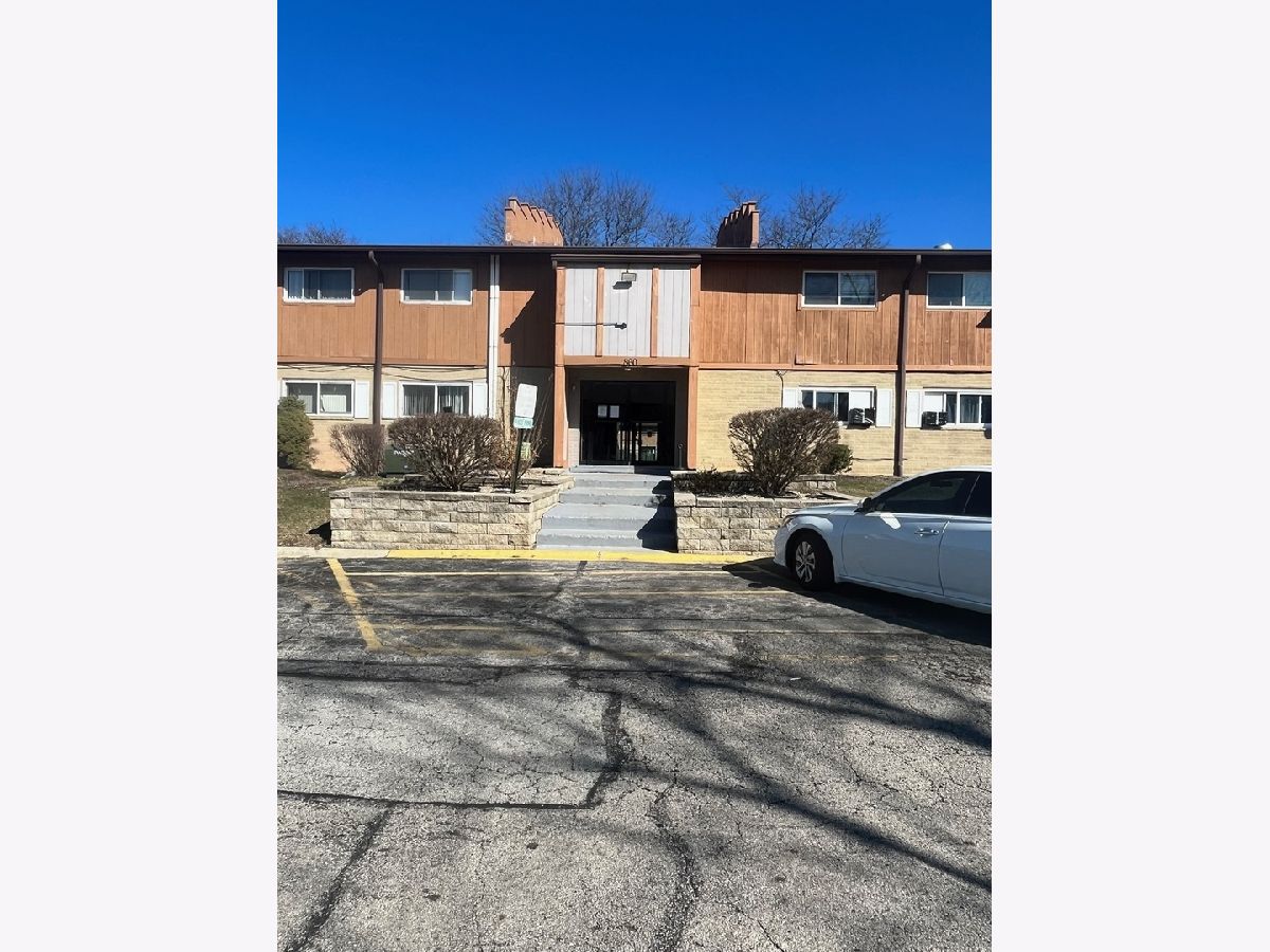  For Rent Prospect Heights Illinois, 860 Old Willow