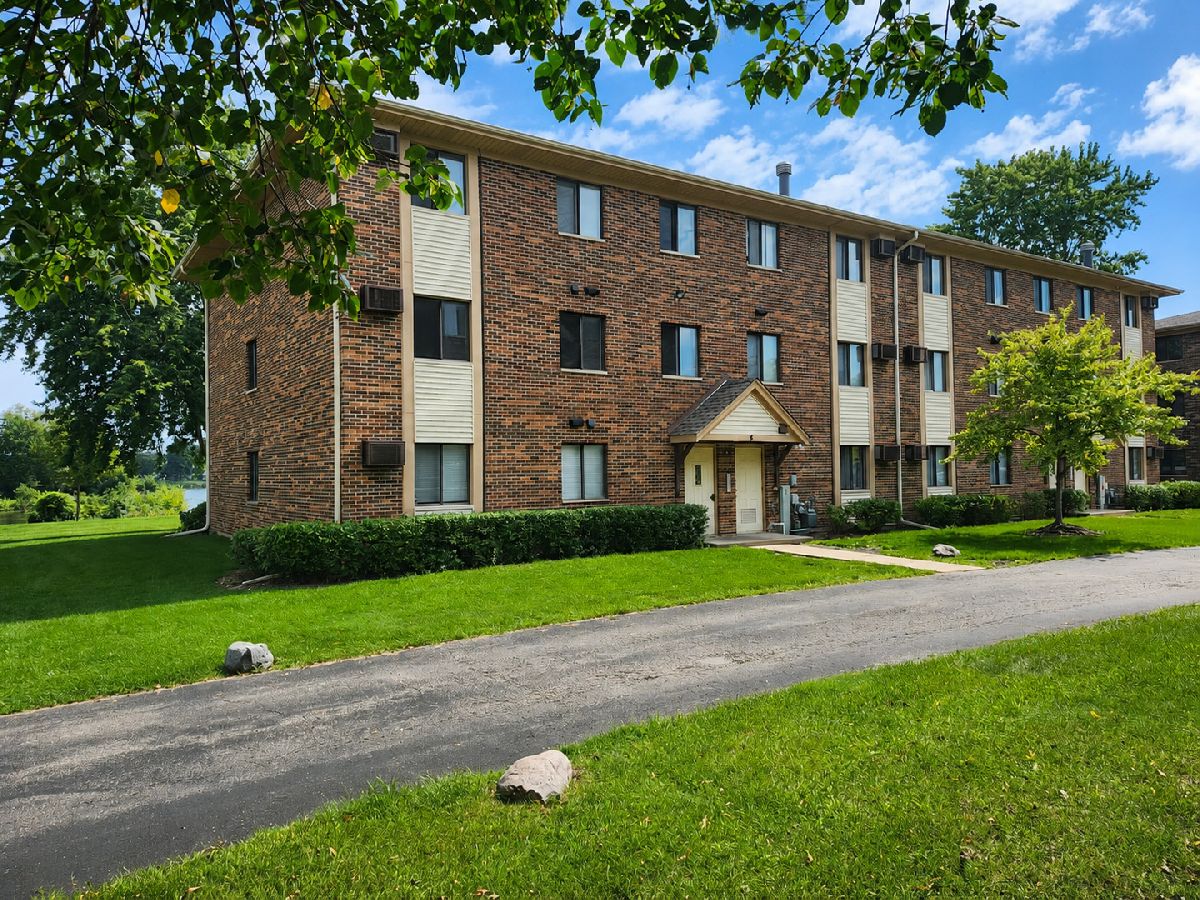  For Sale Vernon Hills Illinois, 4 Parkside Court