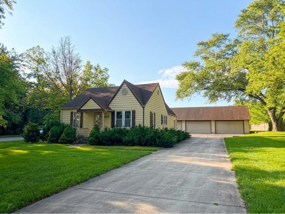  For Sale South Elgin Illinois, 925 Spring Street