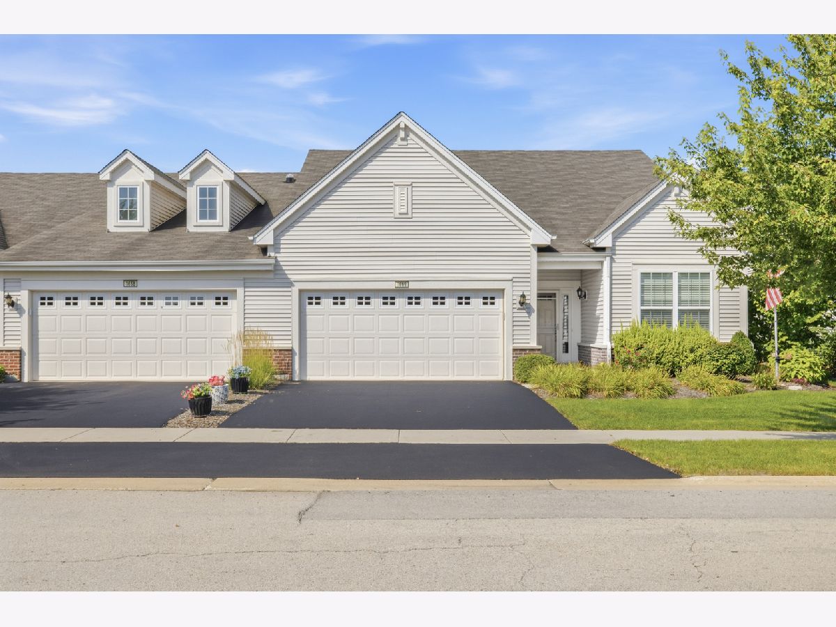 Townhomes & Homes For Sale Carillon At Cambridge Lakes Pingree Grove Illinois, 1666 Francis Drive