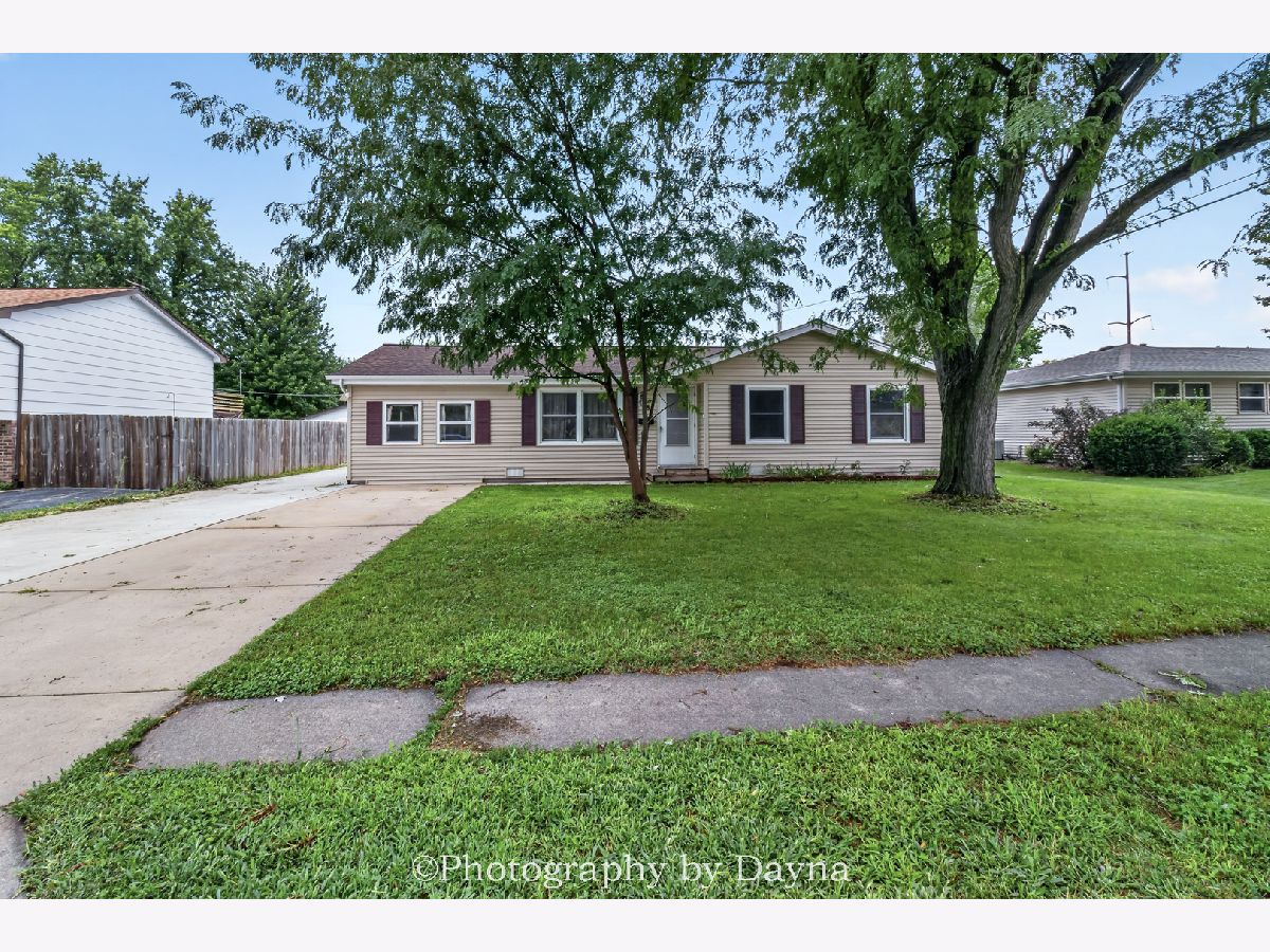  For Sale Bourbonnais Illinois, 18 West Avenue