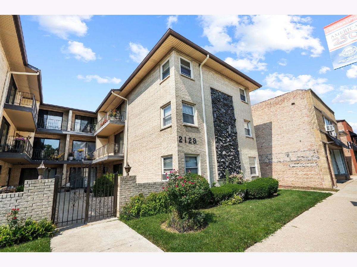  Rented Elmwood Park Illinois, 2128 Harlem