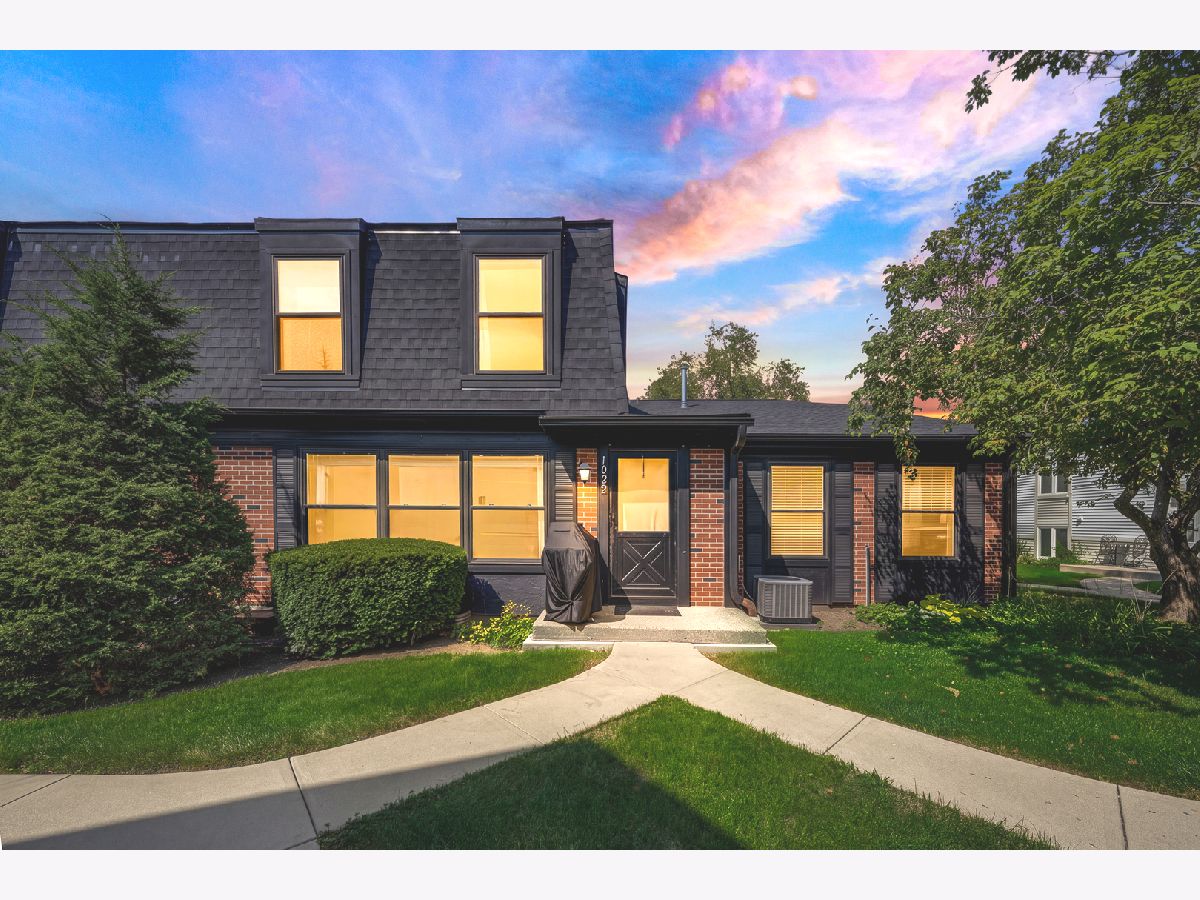  For Sale Deerfield Illinois, 1022 Inverrary Lane