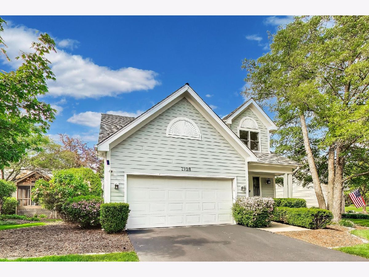 Homes & Townhomes & Condos For Sale Stonebridge Aurora Illinois, 2198 Brookside Lane