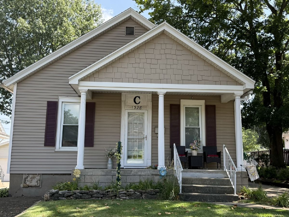  Sold Lasalle Illinois, 1328 Campbell