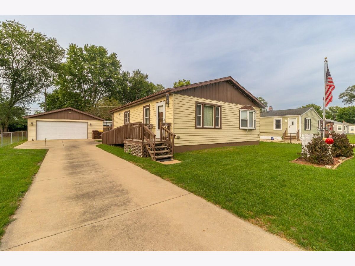  For Sale Machesney Park Illinois, 210 Greenview Avenue