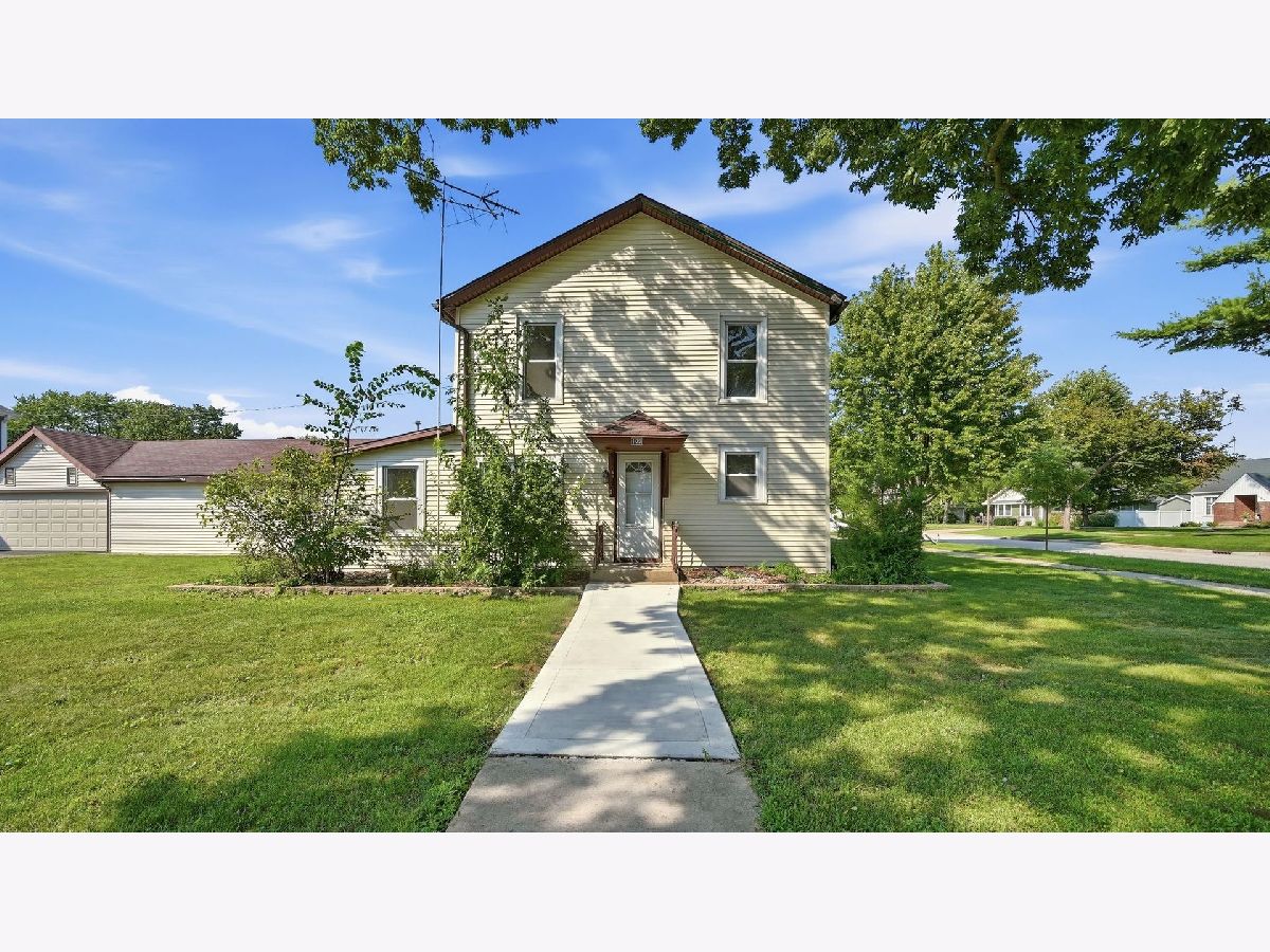  For Sale Minooka Illinois, 109 Mondamin Street