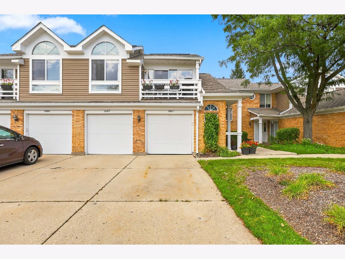 Townhomes & Condos For Sale Spoerlein Farms Buffalo Grove Illinois, 1064 Courtland Drive
