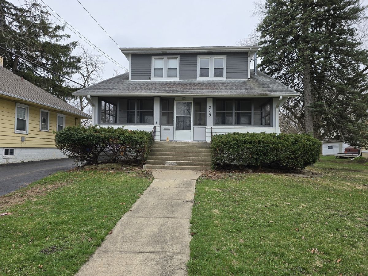  Rented Villa Park Illinois, 249 Park