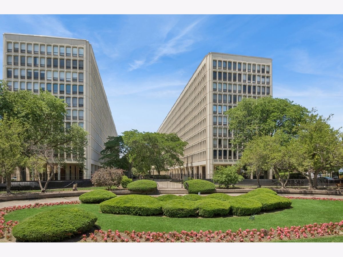  For Sale Chicago Illinois, 1451 55th Street