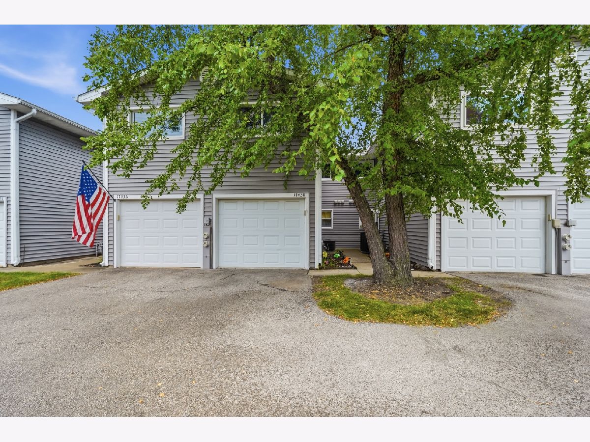  For Sale Gurnee Illinois, 17438 Chestnut Lane
