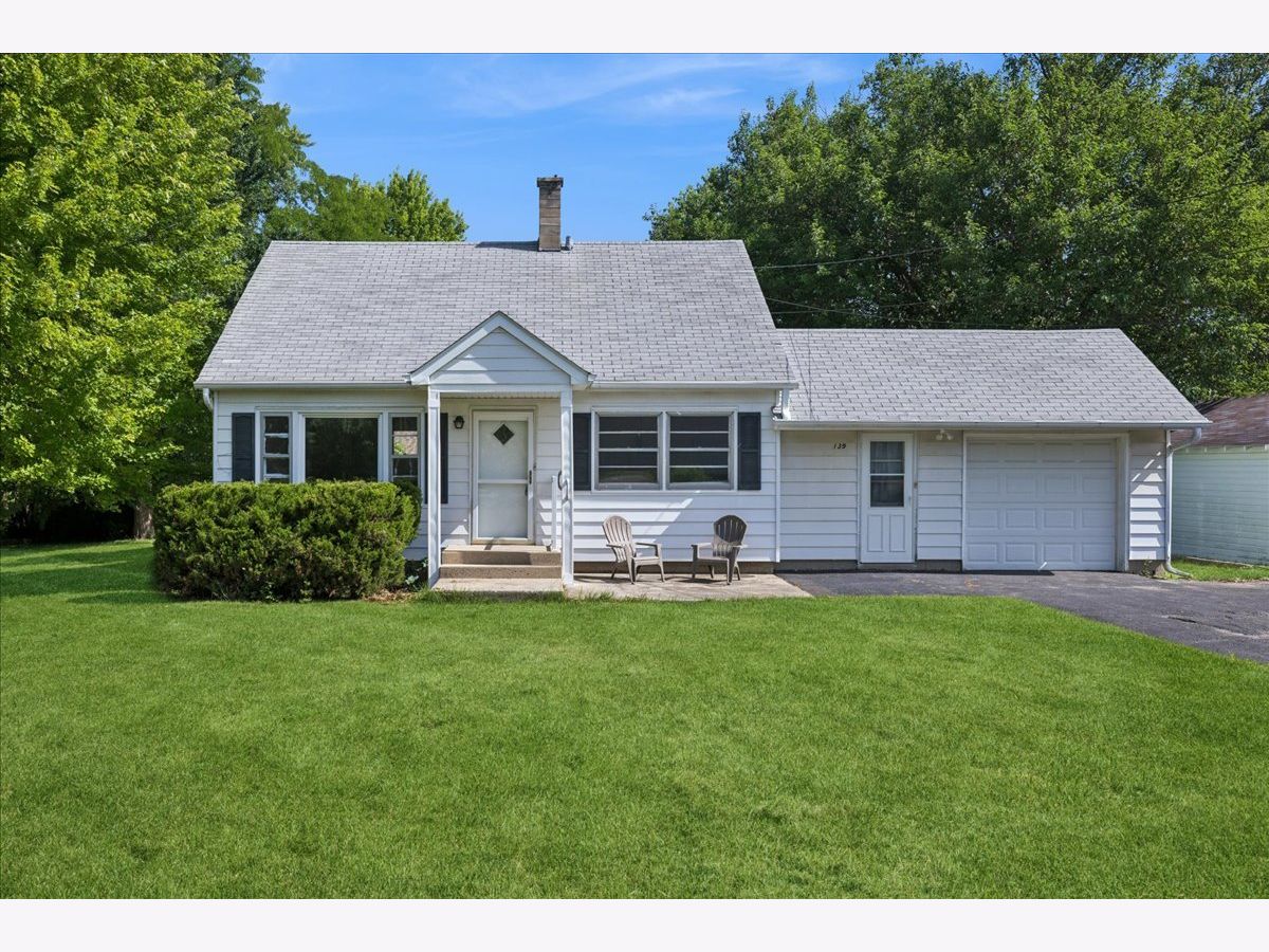  For Sale Wauconda Illinois, 139 Kent Avenue
