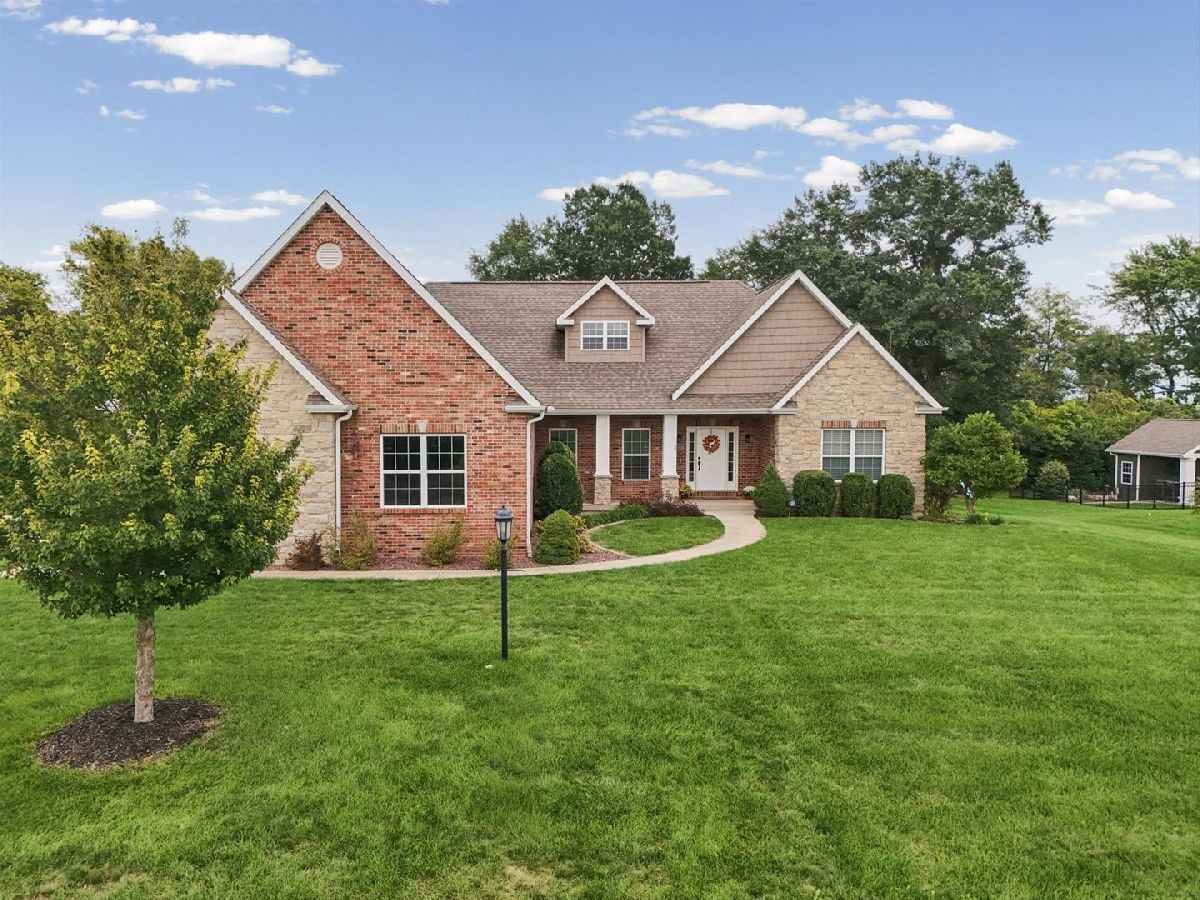  For Sale Monticello Illinois, 1803 Church Crossing Street