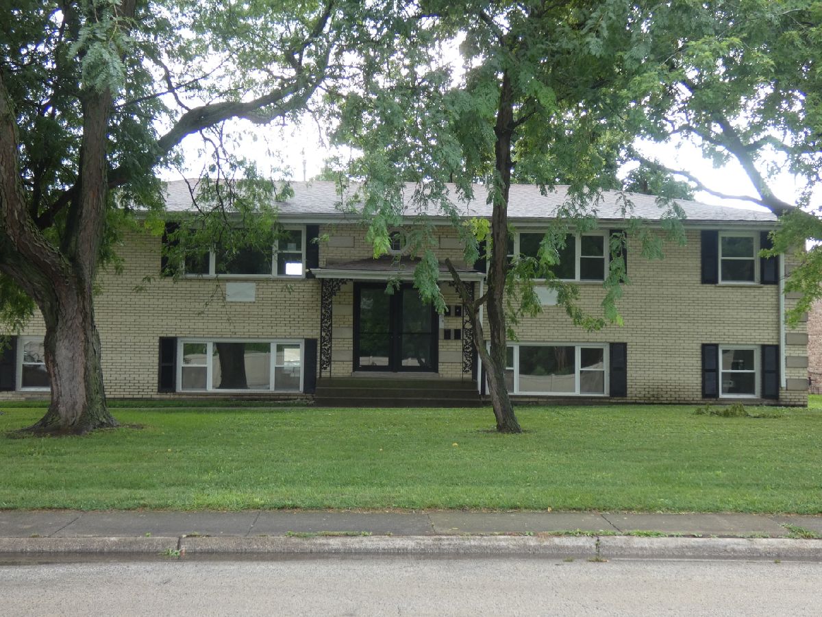  Rented Kankakee Illinois, 241 Small