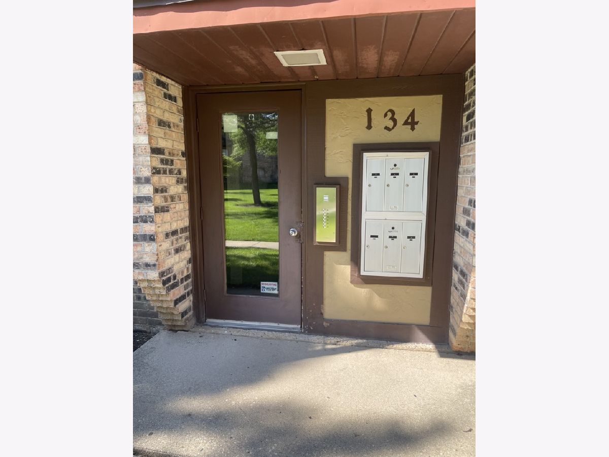  For Sale Carol Stream Illinois, 134 Klein Creek Court