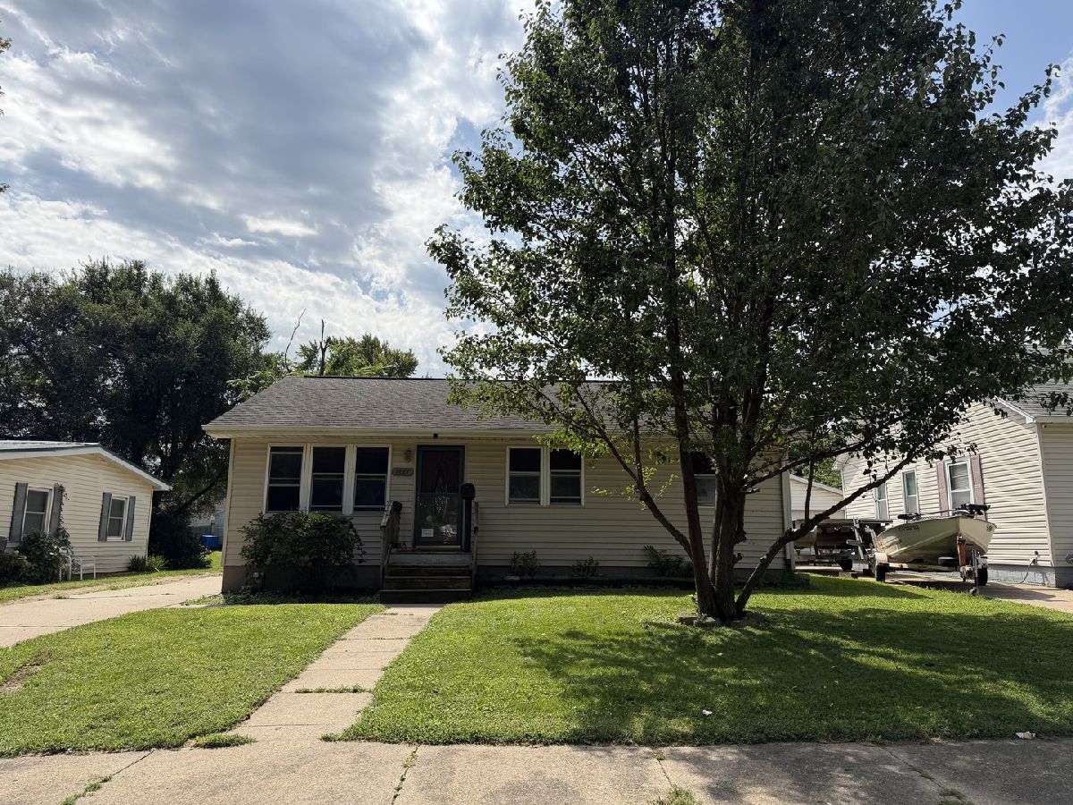  For Sale Clinton Iowa, 1427 Prospect Avenue