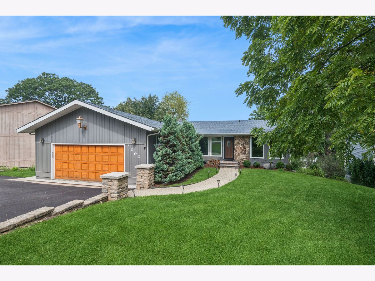  For Sale Lindenhurst Illinois, 2202 Lake Shore Drive