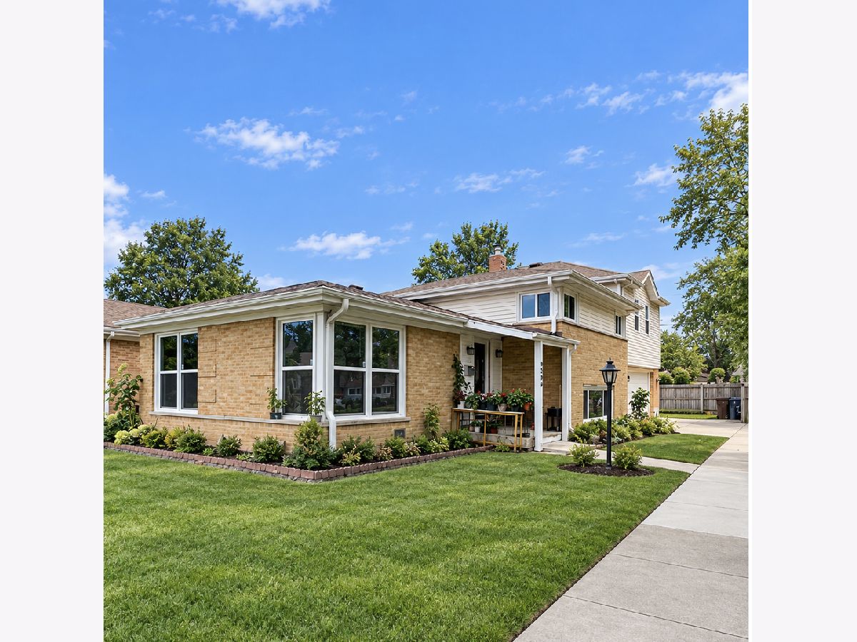 For Sale Skokie Illinois, 9206 Kostner Avenue