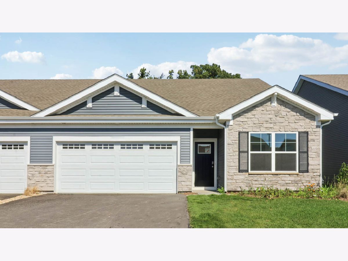 Condos & Townhomes & Homes For Sale The Grasslands Bartlett Illinois, 1100 Bluebell Lane