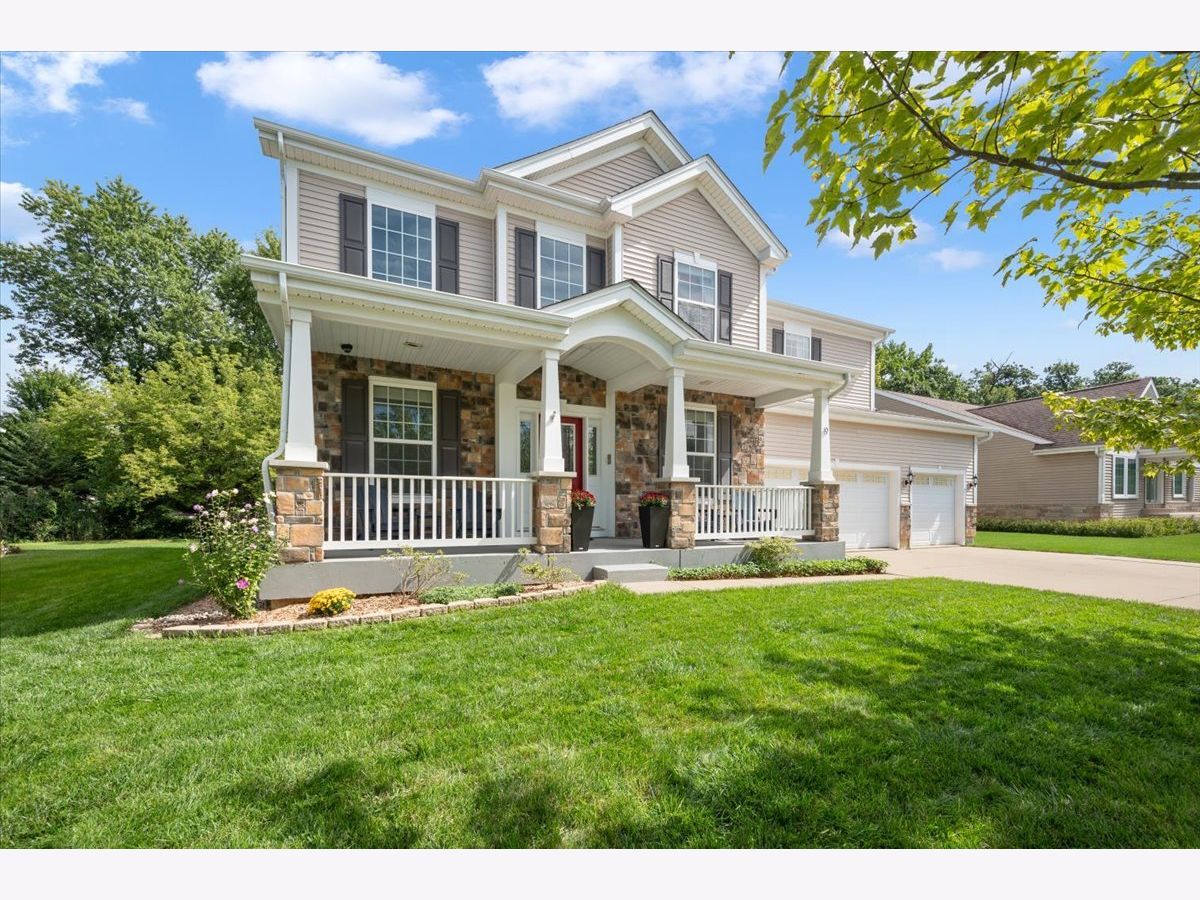  For Sale Lake Villa Illinois, 9 Lake Vista Court