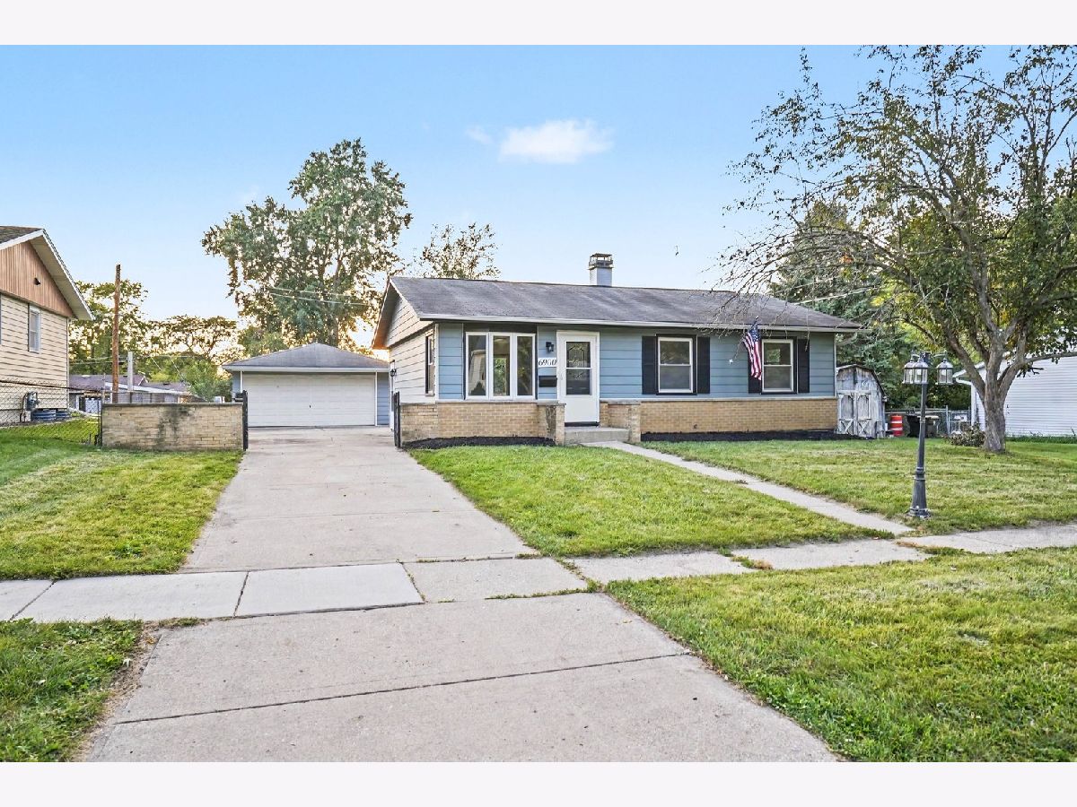 For Sale Hanover Park Illinois, 6900 Magnolia Street