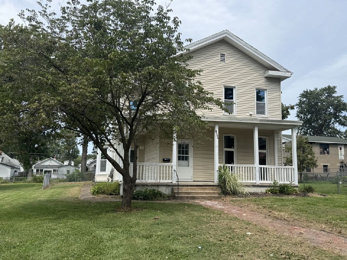  For Sale Quincy Illinois, 2301 Elm Street