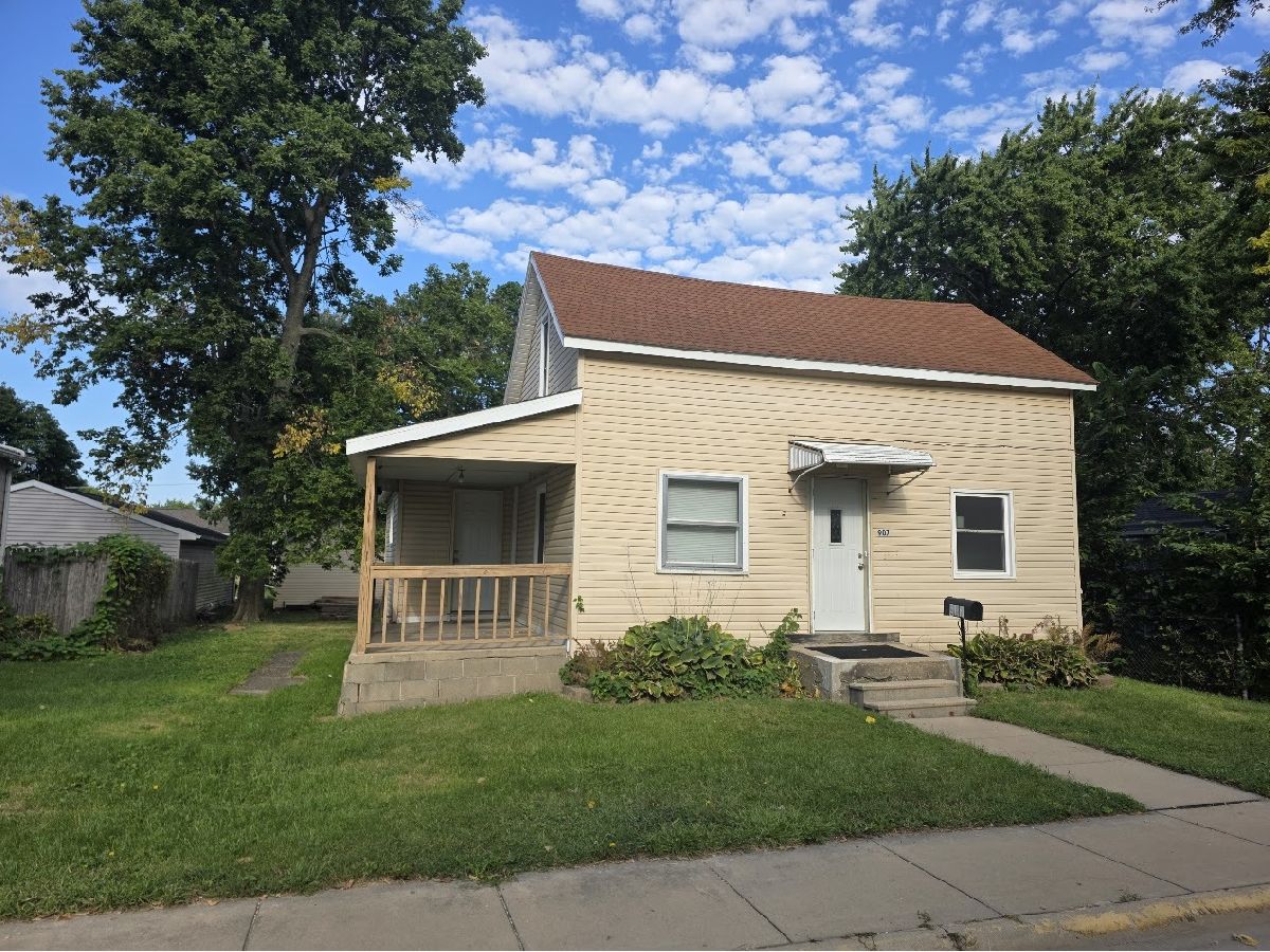  For Sale Sterling Illinois, 907 Wilson Avenue