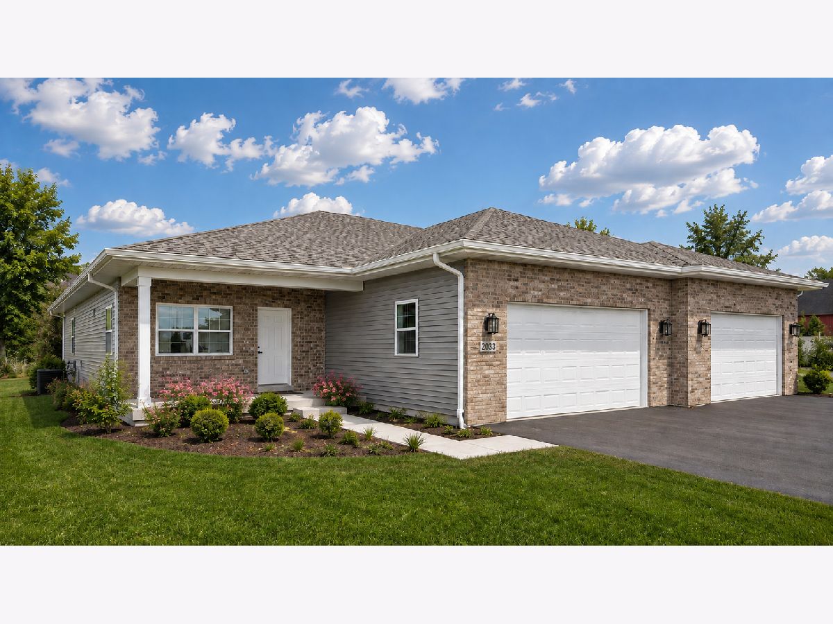  For Sale Minooka Illinois, 2061 Isabella Lane