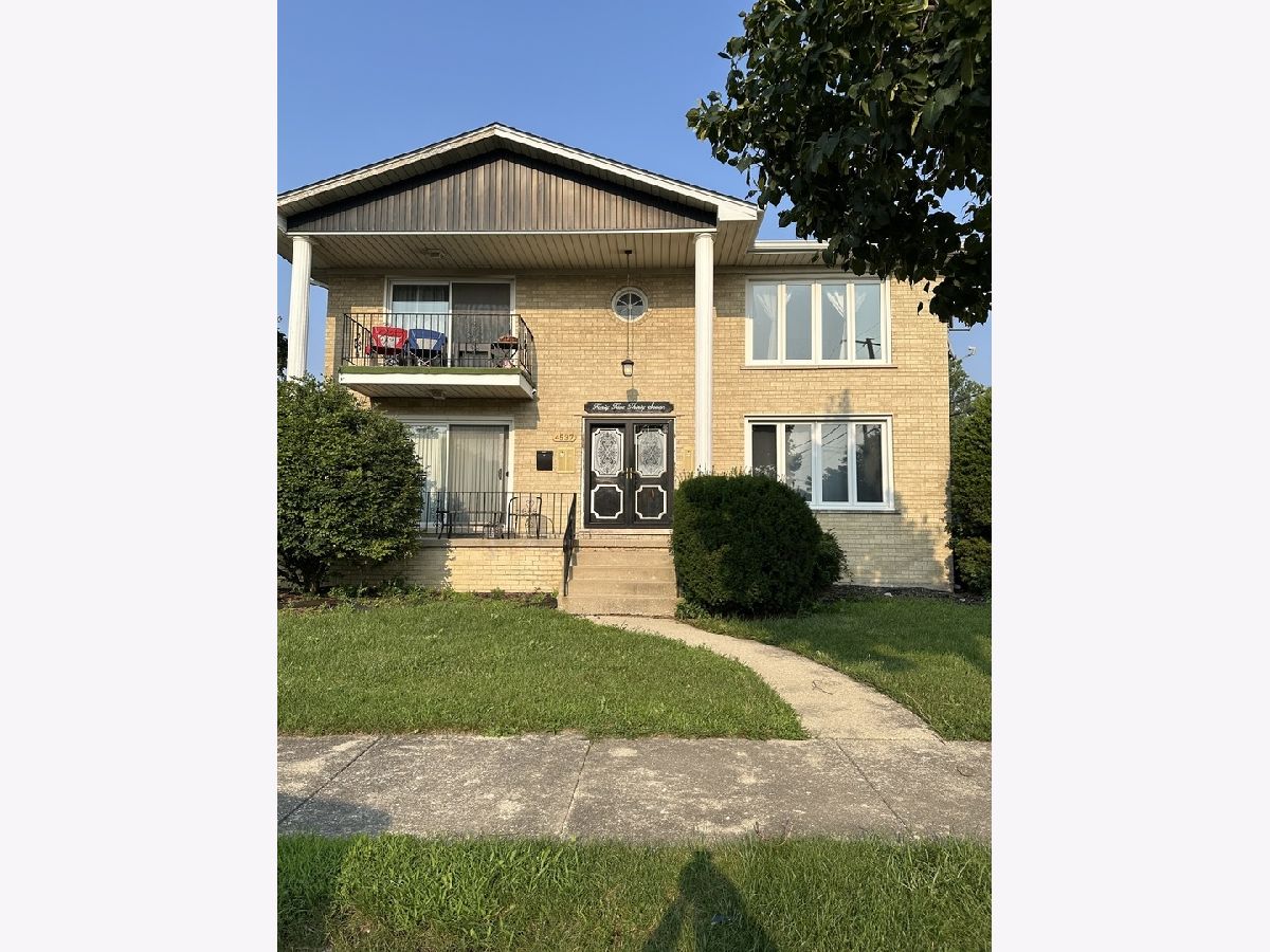  For Rent Brookfield Illinois, 4537 Maple