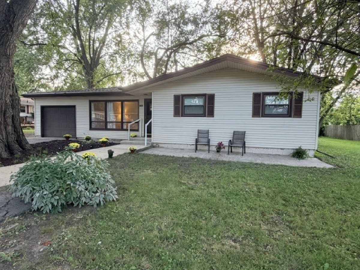  For Sale Bourbonnais Illinois, 1263 Theresa Lane
