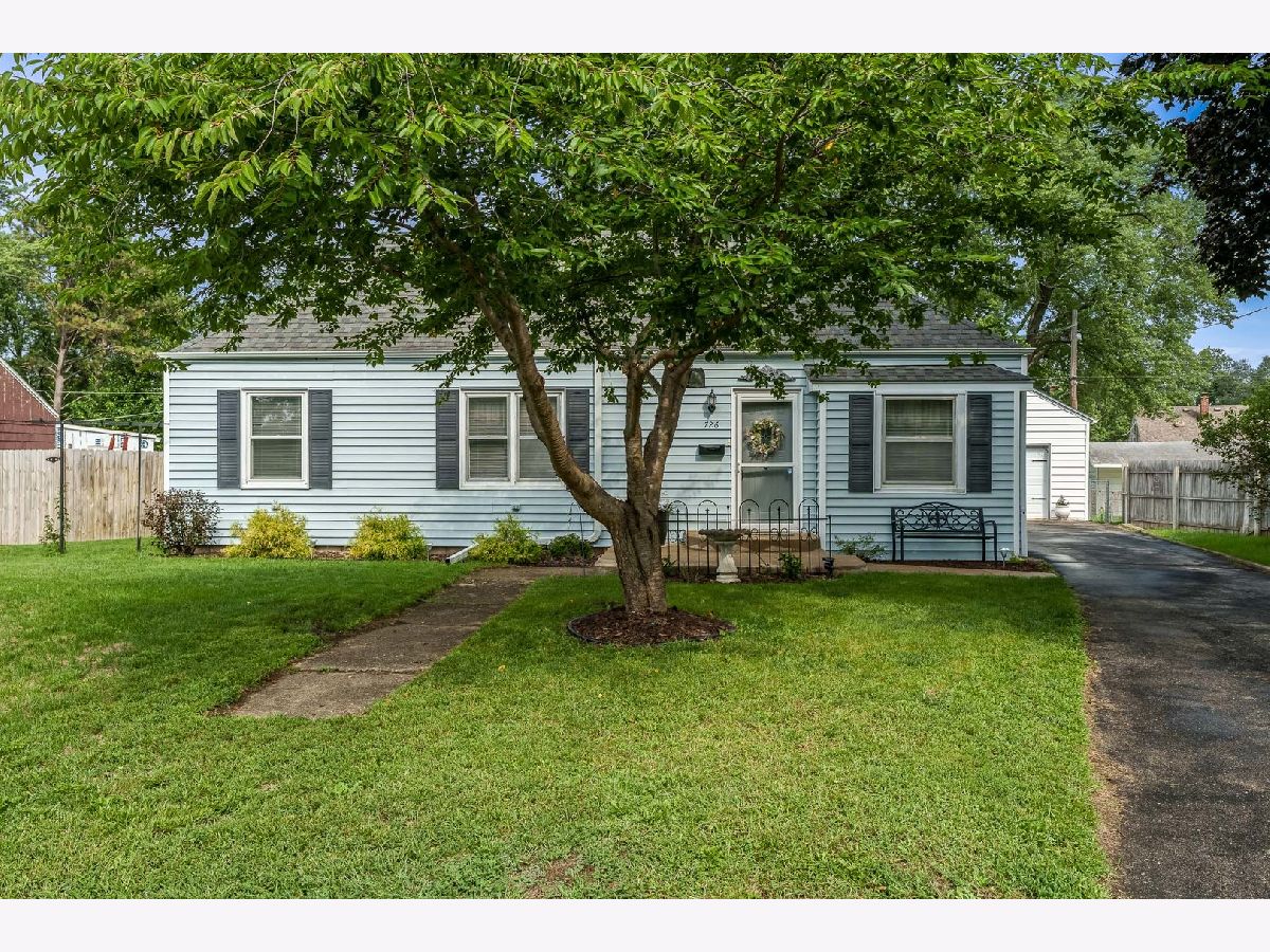  For Sale Loves Park Illinois, 726 River Park Drive