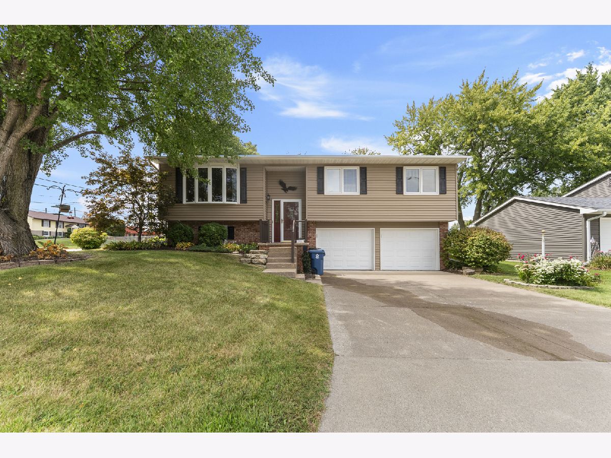 For Sale East Moline Illinois, 2957 9 1/2 Street