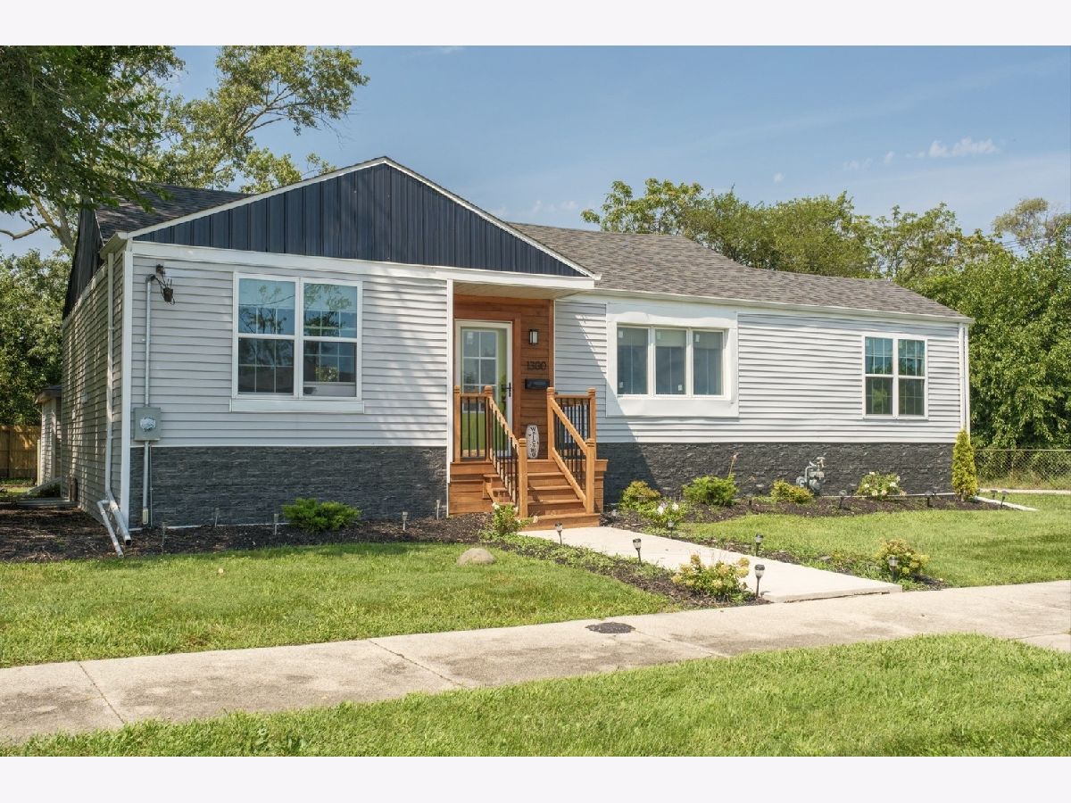  For Sale Chicago Heights Illinois, 1300 Washington Street