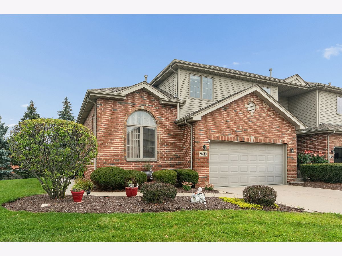  For Sale Tinley Park Illinois, 9430 Caledonia Drive