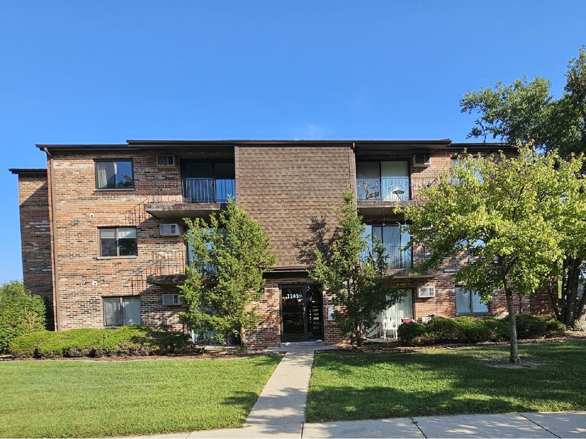  For Sale Orland Park Illinois, 7305 Tiffany Drive