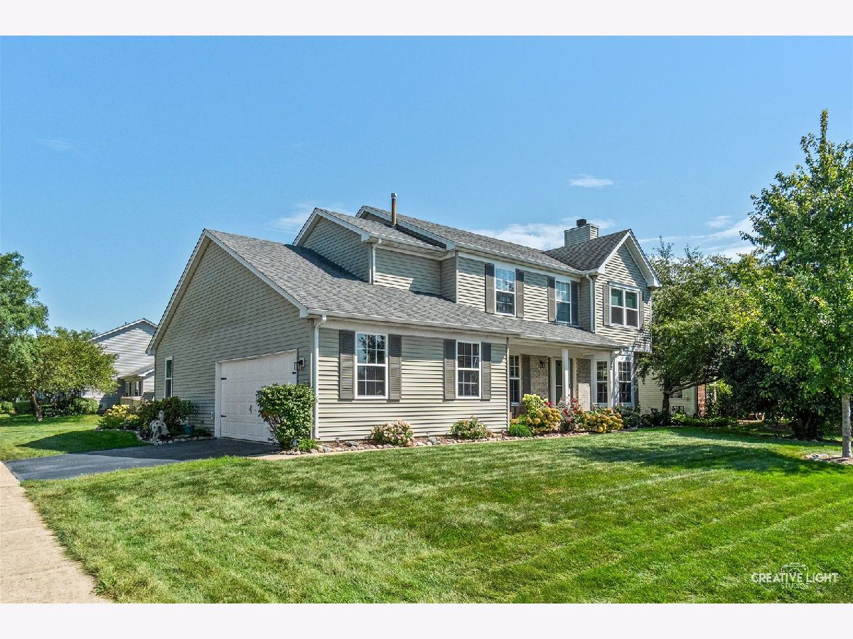  For Sale Aurora Illinois, 52 Blackberry Trail