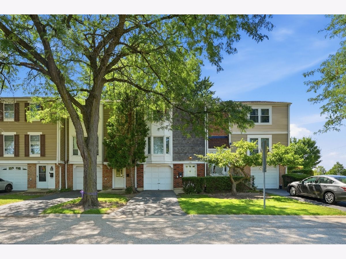  For Sale Hoffman Estates Illinois, 1996 Holbrook Lane