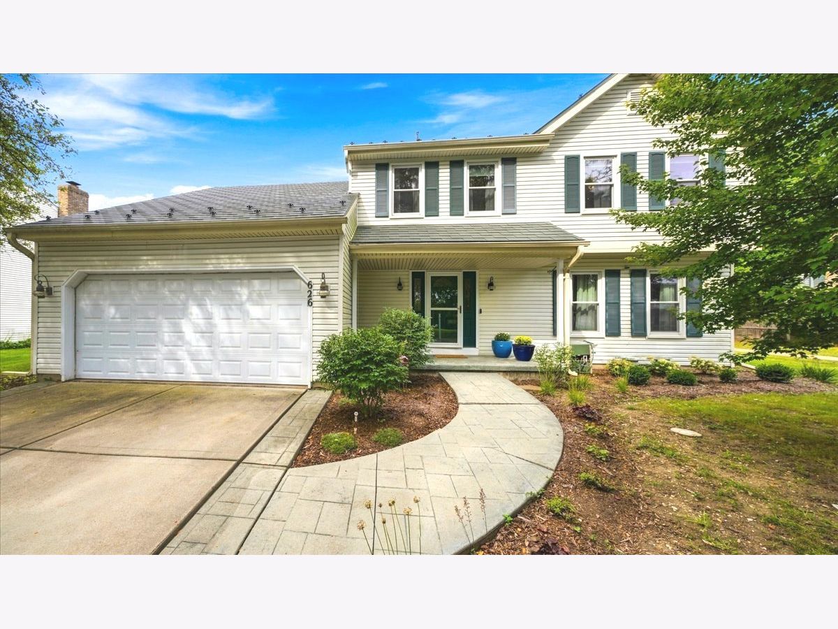 For Sale Geneva Illinois, 626 Highbury Lane