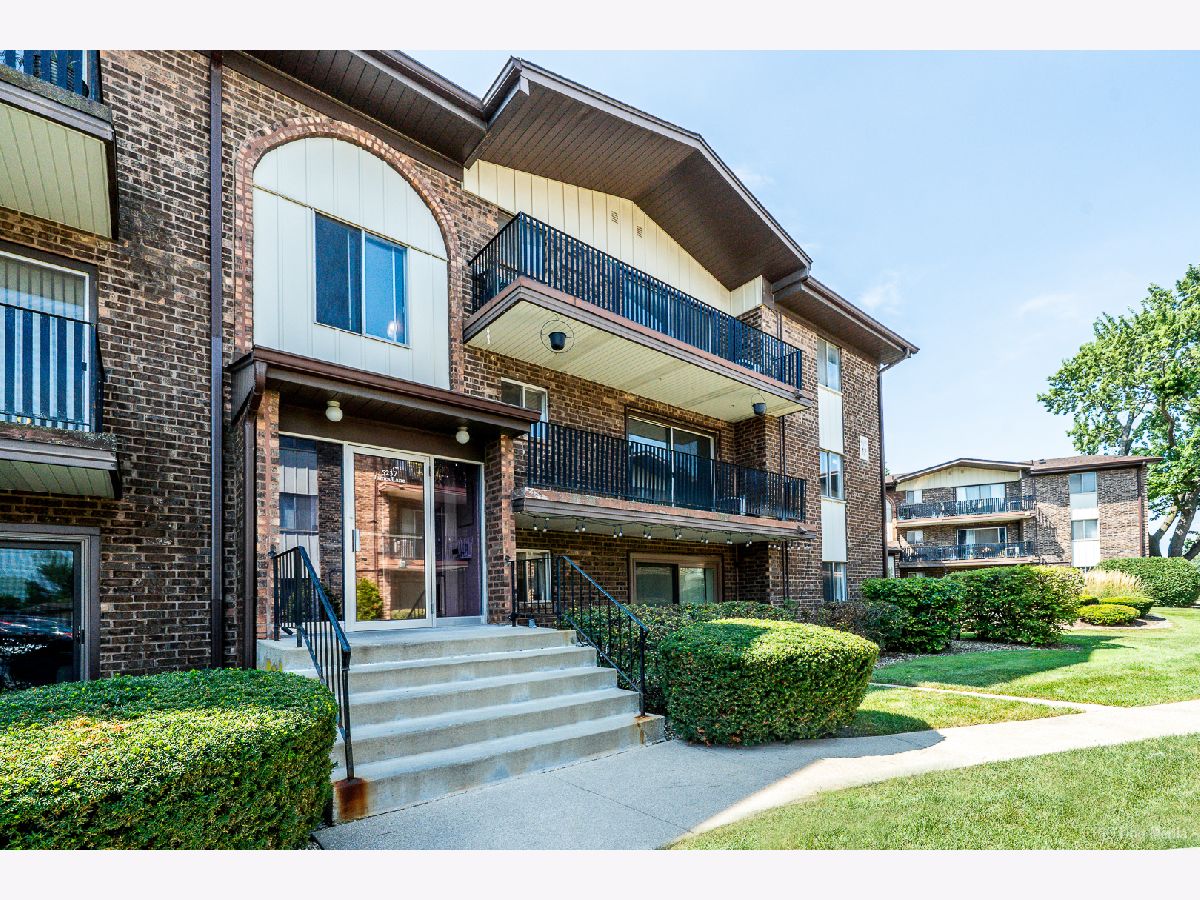  For Sale Crestwood Illinois, 5237 James Lane