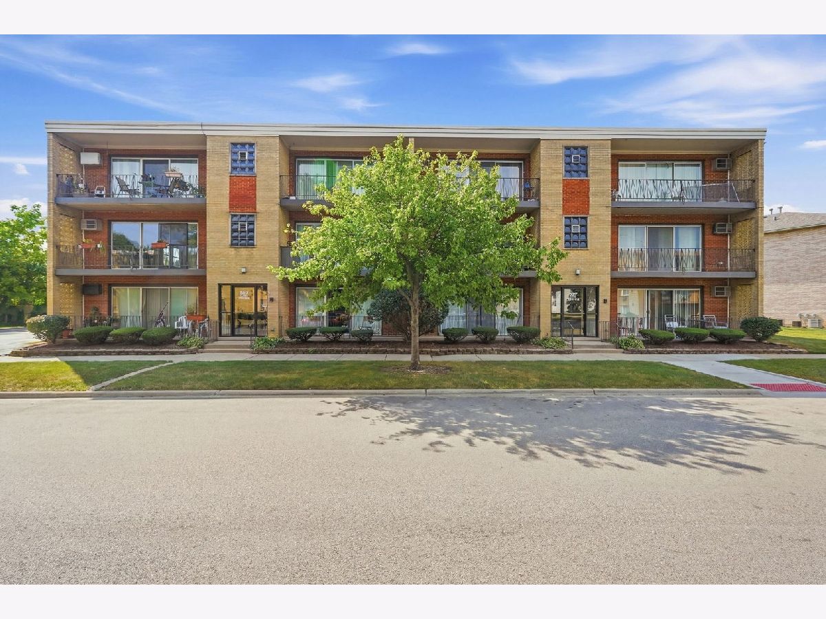  For Sale Oak Lawn Illinois, 5317 96th Street