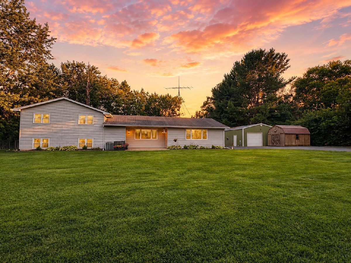  For Sale Taylor Ridge Illinois, 6708 92nd Avenue