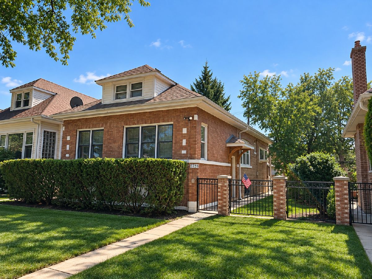  For Sale Chicago Illinois, 5720 Manton Avenue
