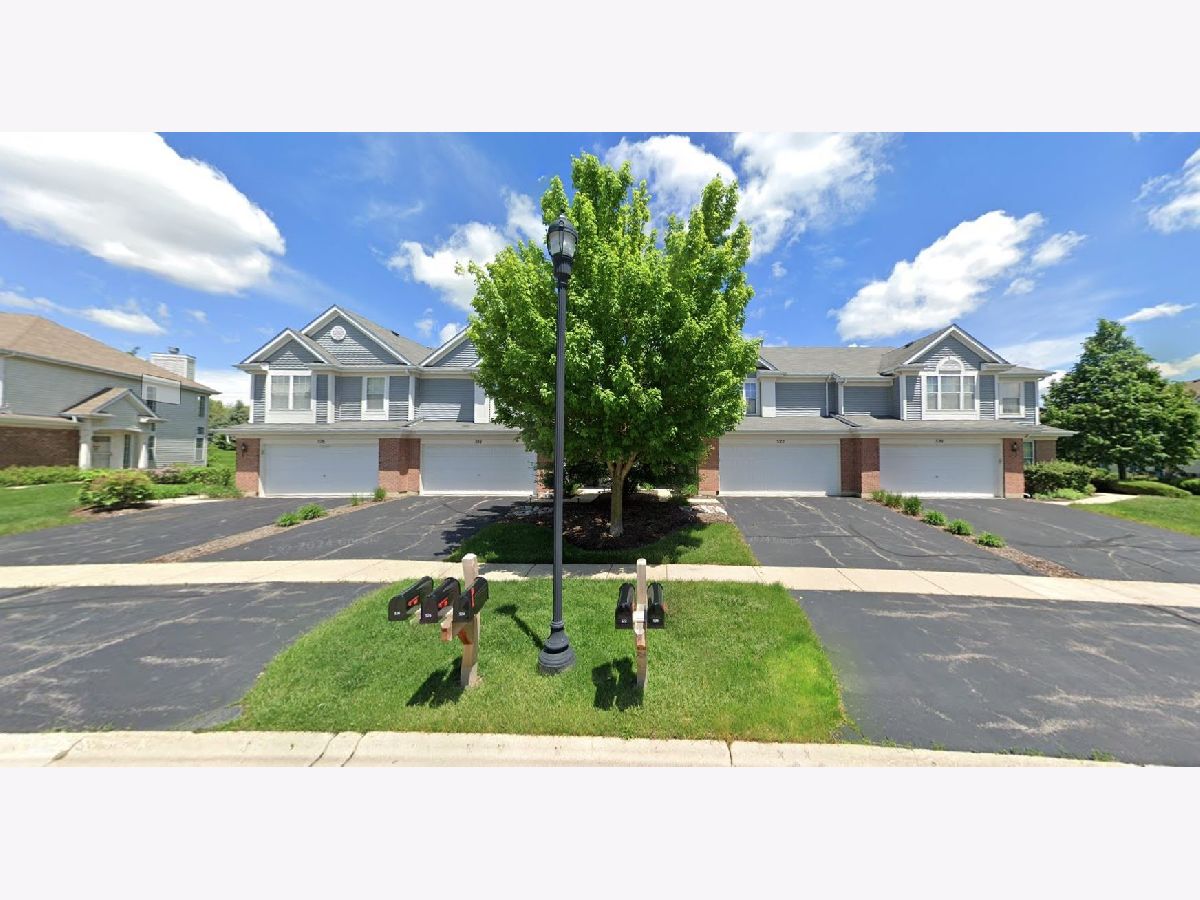  For Sale Pingree Grove Illinois, 522 Lancaster Drive
