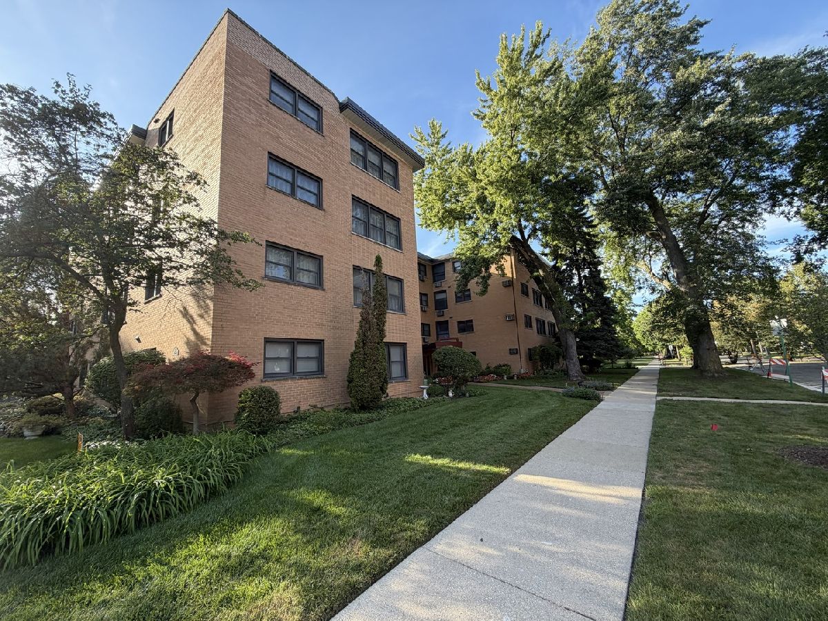 Condos & Townhomes & Homes For Sale Oak Park Place Oak Park Illinois, 500 Washington Boulevard